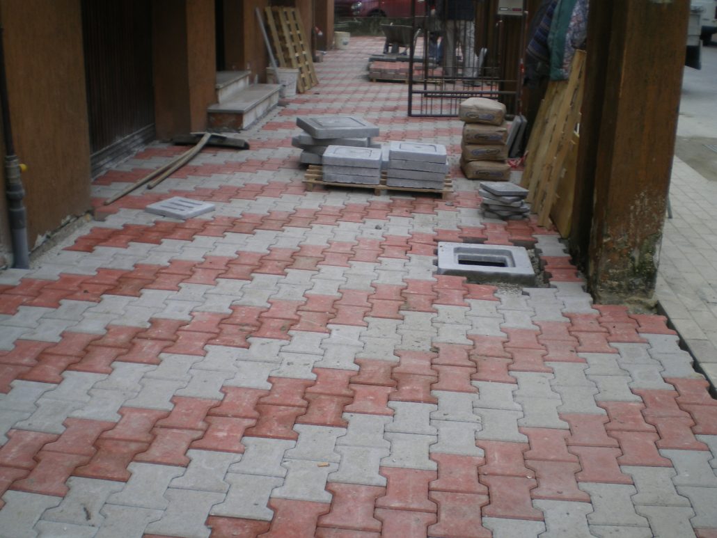 image001