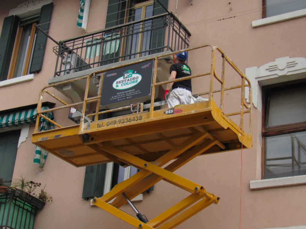 Ponteggio mobile auto sollevante